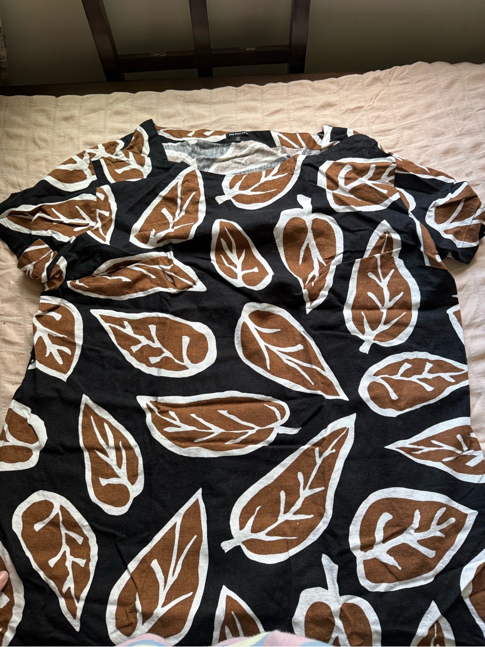 Who What Wear Black Dress with Brown Leaf Print - Picture 2 of 4